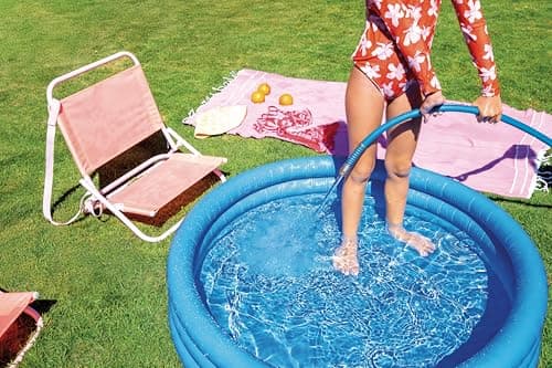 בריכה לכלב — INTEX 59416EP Crystal Blue Inflatable Kiddie Swimming Pool, 45in x 10in