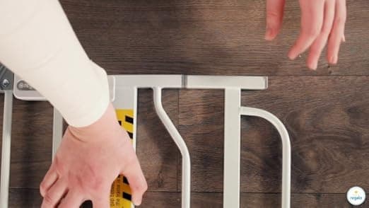 שער בטיחות לכלב — Regalo Safety 29-49" Easy Step Extra Wide Baby Gate for Doorways & Bottom of Sta